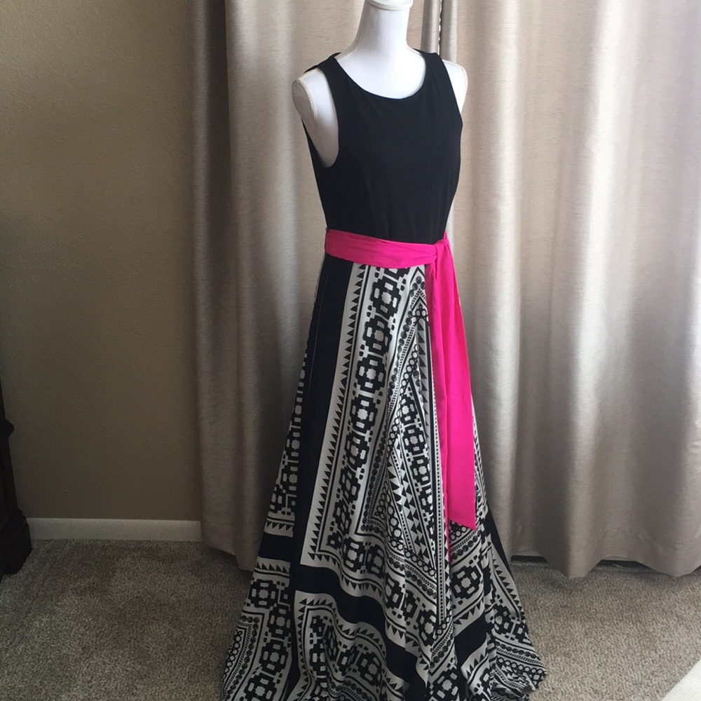 Black and white Maxi with hot pink accent